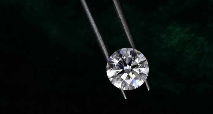Understanding the 4 Cs of Diamond Quality